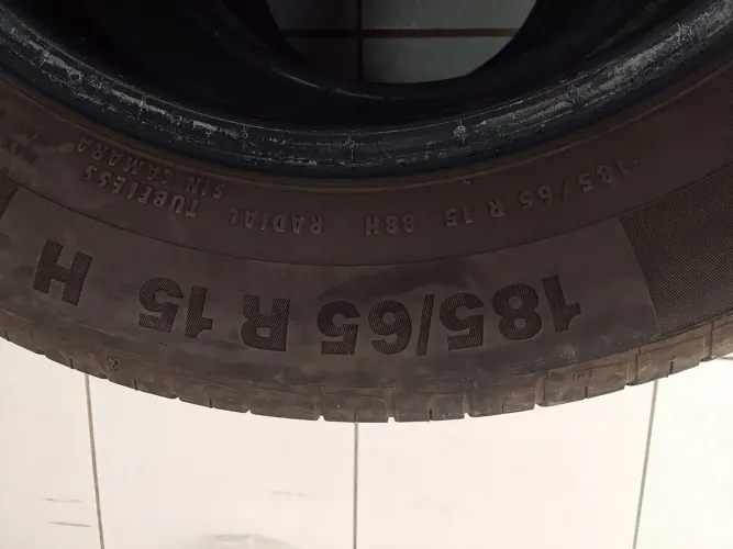 Pneus 185 65 15