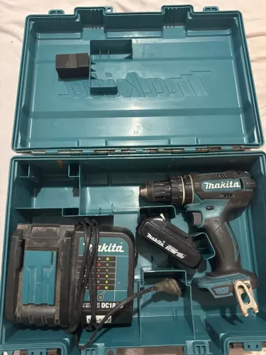 Furadeira sem fio makita 18v 