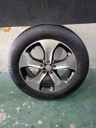 Pneu com aro ( jeep Compass....Toro !