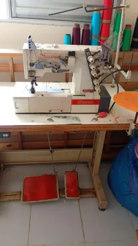 Máquina de costura pra vender valor 2.300