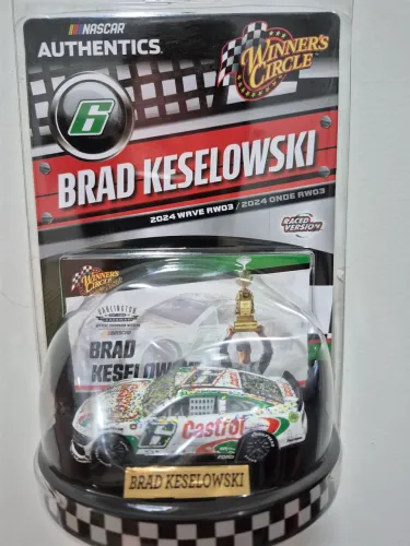 Miniatura NASCAR Authentics Brad Keselowski Castrol 2024 Winner?s Circle