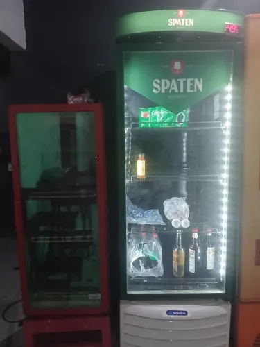 Cervejeira expositora