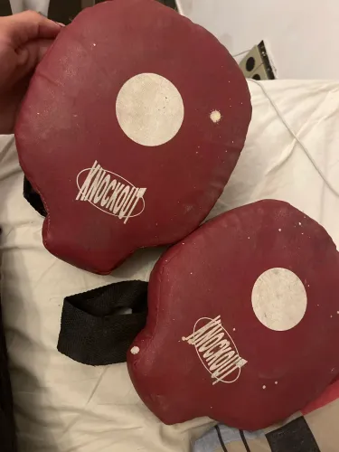 Par de Manoplas Knockout - Aparador de Socos (Ótimo Estado)
