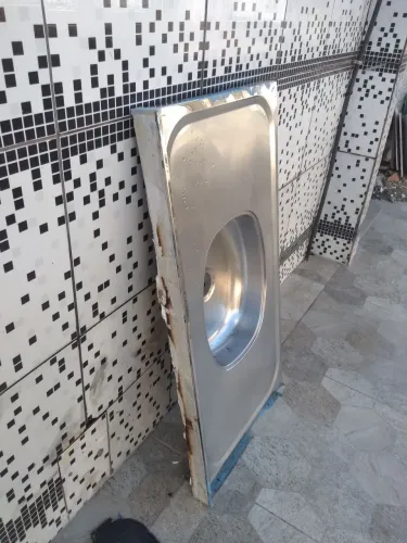 Vende -se uma pia de 1mt