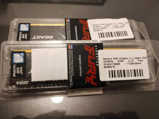 Duas Memórias Ram Kingston 8GB