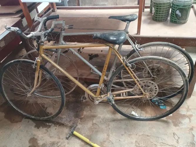 Bicicletas antigas Caloi (10 ) 500 reais as duas 