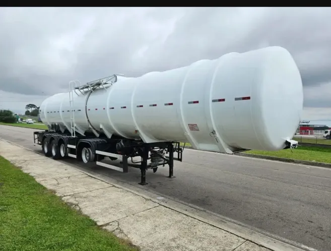 Carreta 4 Eixo tanque GOTTI ano 2024 multisetas com Bottom 
