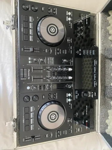 XDJ-RR com Hardcase