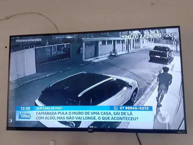Televisão Novo com 2 mês de uso ela tem 2 anos de garantia  