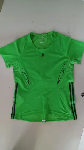 Esportiva / tecnologia Dri-FIT.