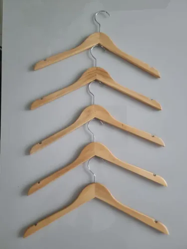 Vendo kit de 10 cabides profissional
