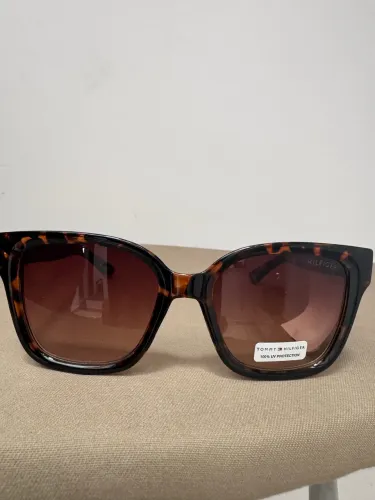 Óculos de Sol Tommy Hilfiger - Proteção UV