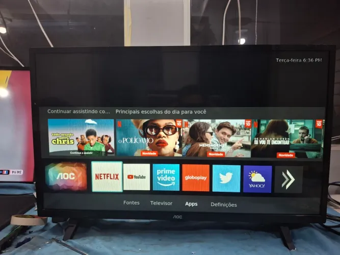 TV smart 32 POLEGADAS completa impecável com garantia de funcionamento