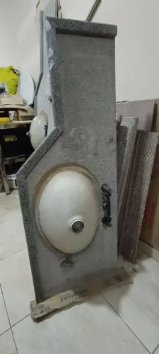 Pia de granito com cuba e torneiras