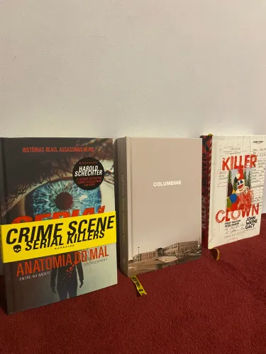 Kit livros Darkside - Columbine, Killer Clown e Crime Scene Serial Killers