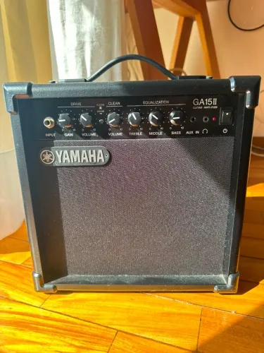 Amplificador de Guitarra - Yamaha GA15 II