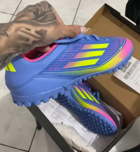 Chuteira Adidas F50 Society,  N:40, usada apenas 1 vez 