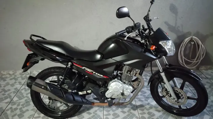 Moto Yamaha 150