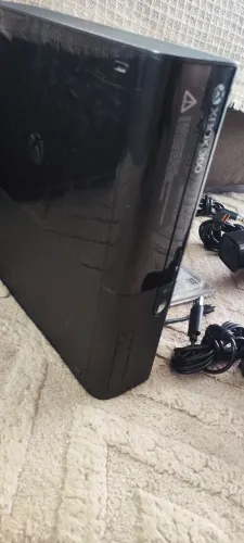 Xbox 360 Slim "DESBLOQUEADO"