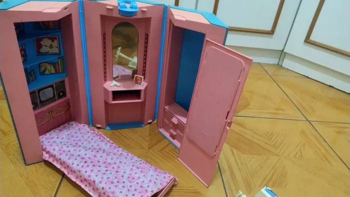 Quarto escritório da Barbie anos 80 