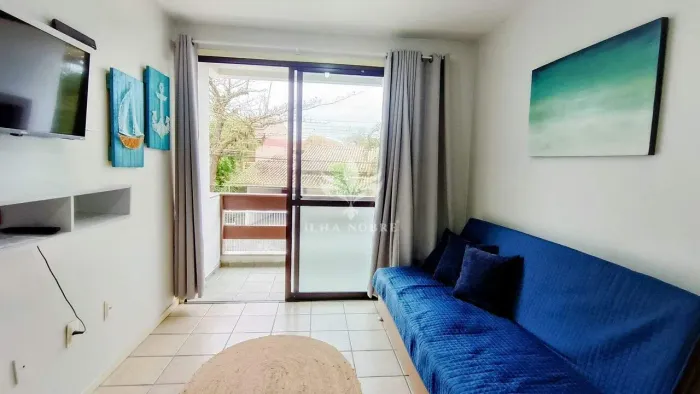 Apartamento mobiliado de 1 quarto a 100m do mar para alugar no Norte da ilha