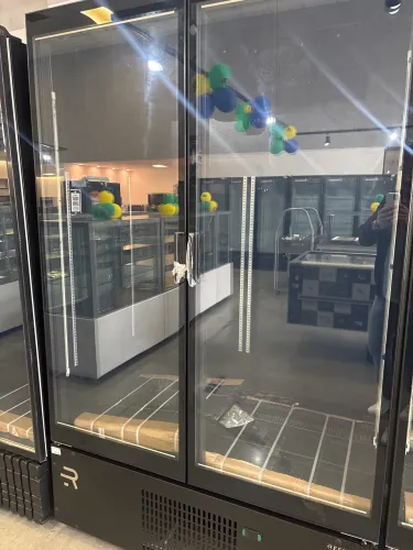 Auto serviço 2 portas