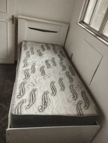 Cama de solteiro 