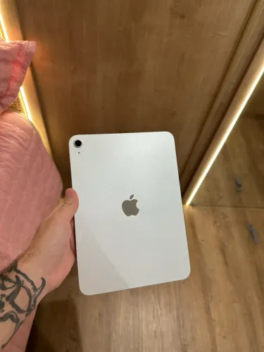 iPad 11 A16 256Gb + Magic Keyboard