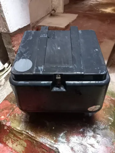 Baú grande com Suporte