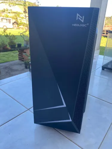 Gabinete Neologic Gamer Mid Tower RGB Lateral de Acrílico 1 Fan Cooler
