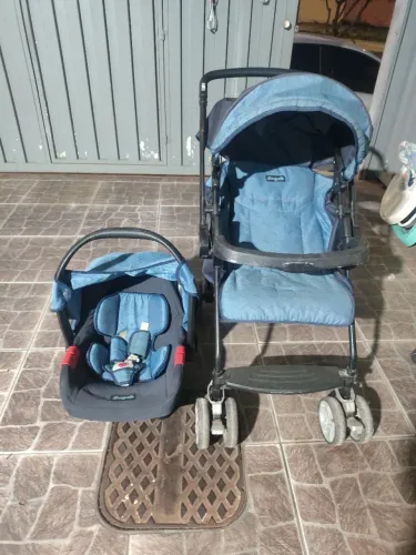 Carrinho mais bebê conforto Burigotto