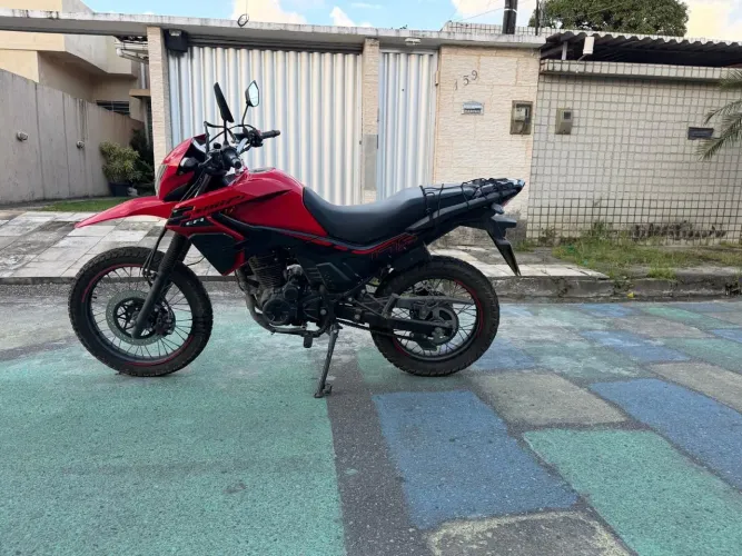 Shi 175 efi 2025 moto excelente