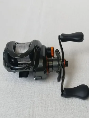 CARRETILHA SOLOKING GKA 200 ESQUERDA VEL. 7.1:1 FREIO 9KG DRAG CLICKER
