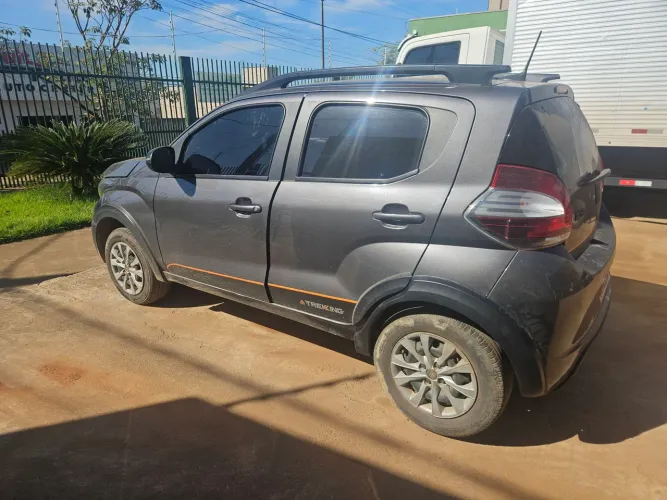 Fiat Mobi Trekking 1.0 Flex 5P 2022