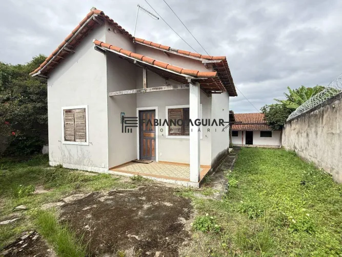 Casa em Araruama (1 Quarto) + Anexo 2 Quartos - R$ 250.000,00 - Três Vendas - SEMI MOBILIA