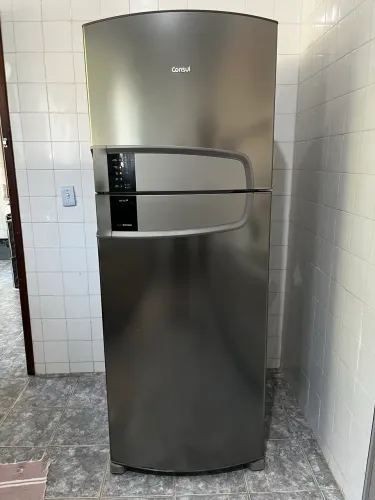 Geladeira Cônsul Inox capacidade 455 L