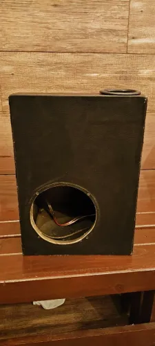 Caixa Selada Slim para Subwoofer 8