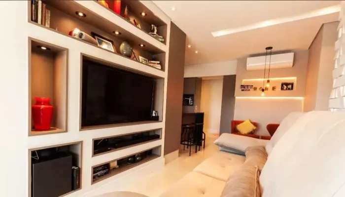 Apartamentos à venda na Rua Pais Leme, Pinheiros