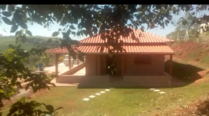 Chacára Itaúna , jd. Morumbi .com casa Alvenaria.