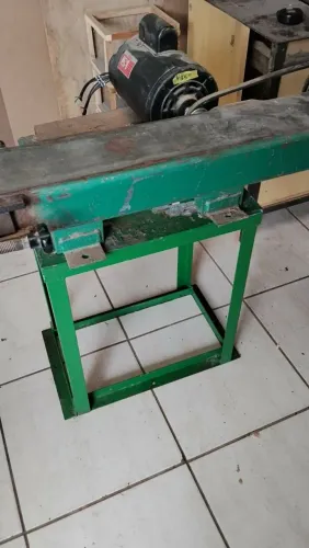 Vendo lixadeira de bancada cinta