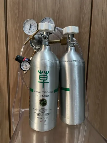 Kit 2 Cilindros CO2 2L + Regulador duplo estágio