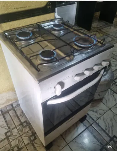 Fogão 4 bocas usado 