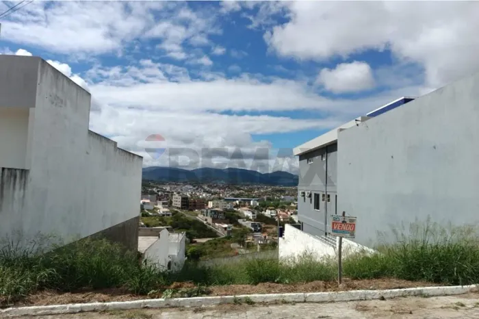 Terreno 360m² em São Judas Tadeu, Jequié, BA