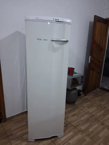 Freezer vertical frost free Electrolux 