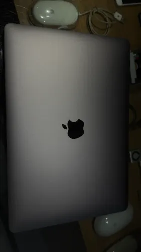 MacBook Pro Apple notebook premium