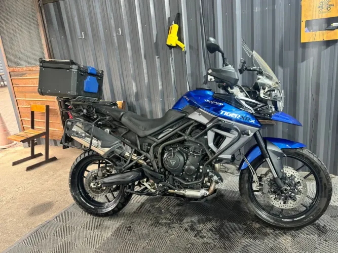 Triumph Tiger 800 XRX