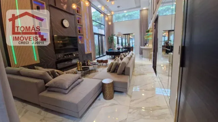 Casa de Alto Padrão com 3 Suítes, 4 Vagas, Piscina e Sala de Cinema para alugar, 350 m² po