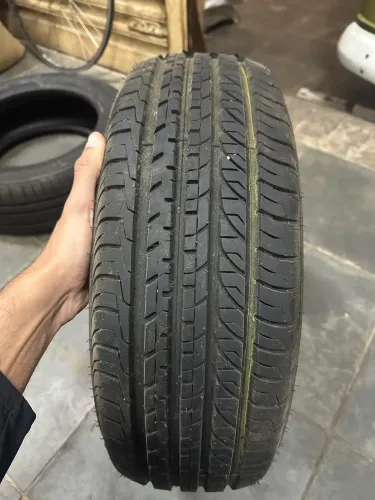 Pneu 185/60 aro 15 