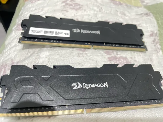Memória Ram DDR4 3200mhz 16 2x8 Redragon com dissipador de calor