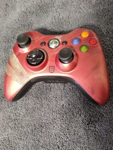 Controle original Xbox 360 versão Tomb Raider